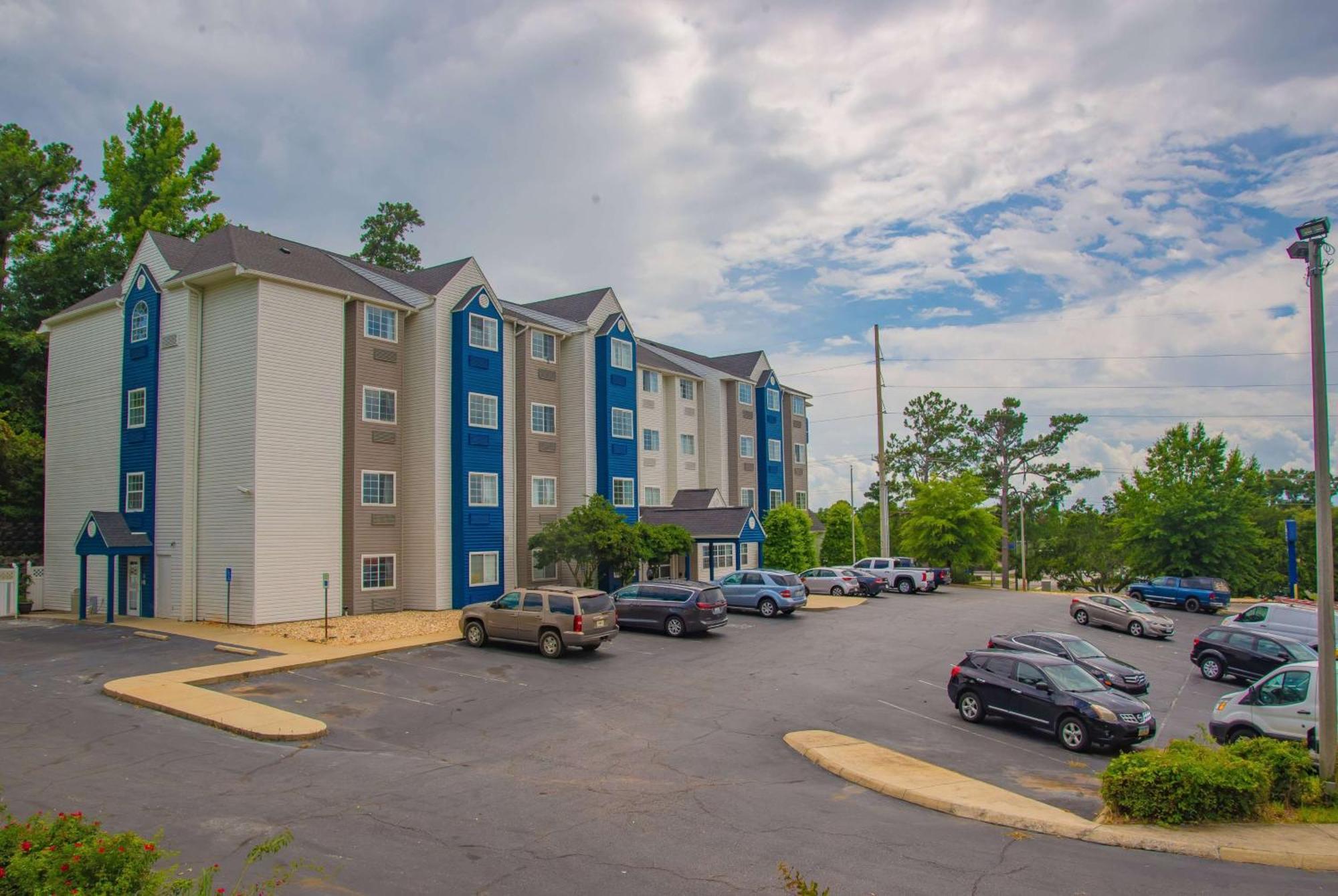 Microtel Inn & Suites By Wyndham Daphne Exterior foto